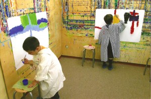 Kinder beim Begleiteten Malen
