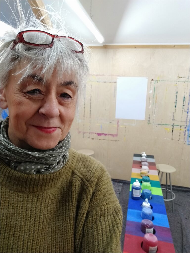 Foto von Christel Müllenbach, Malleiterin, Dipl. Mal-/Kunsttherapeutin; Hönningen/Ahr